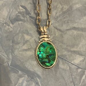 Elegant Roman Green Pendant Necklace